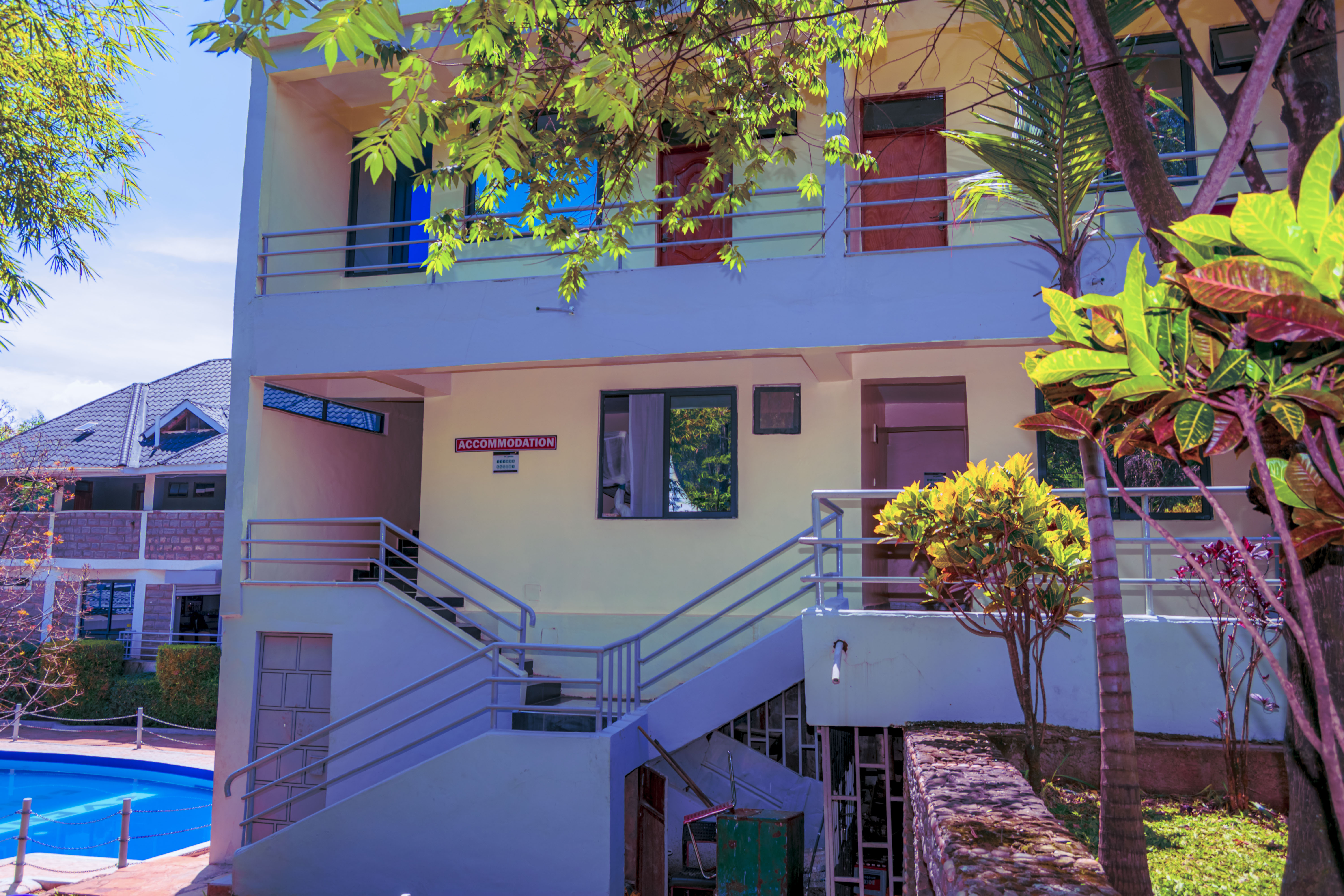 Mosocho hotel with swimming pool
 6