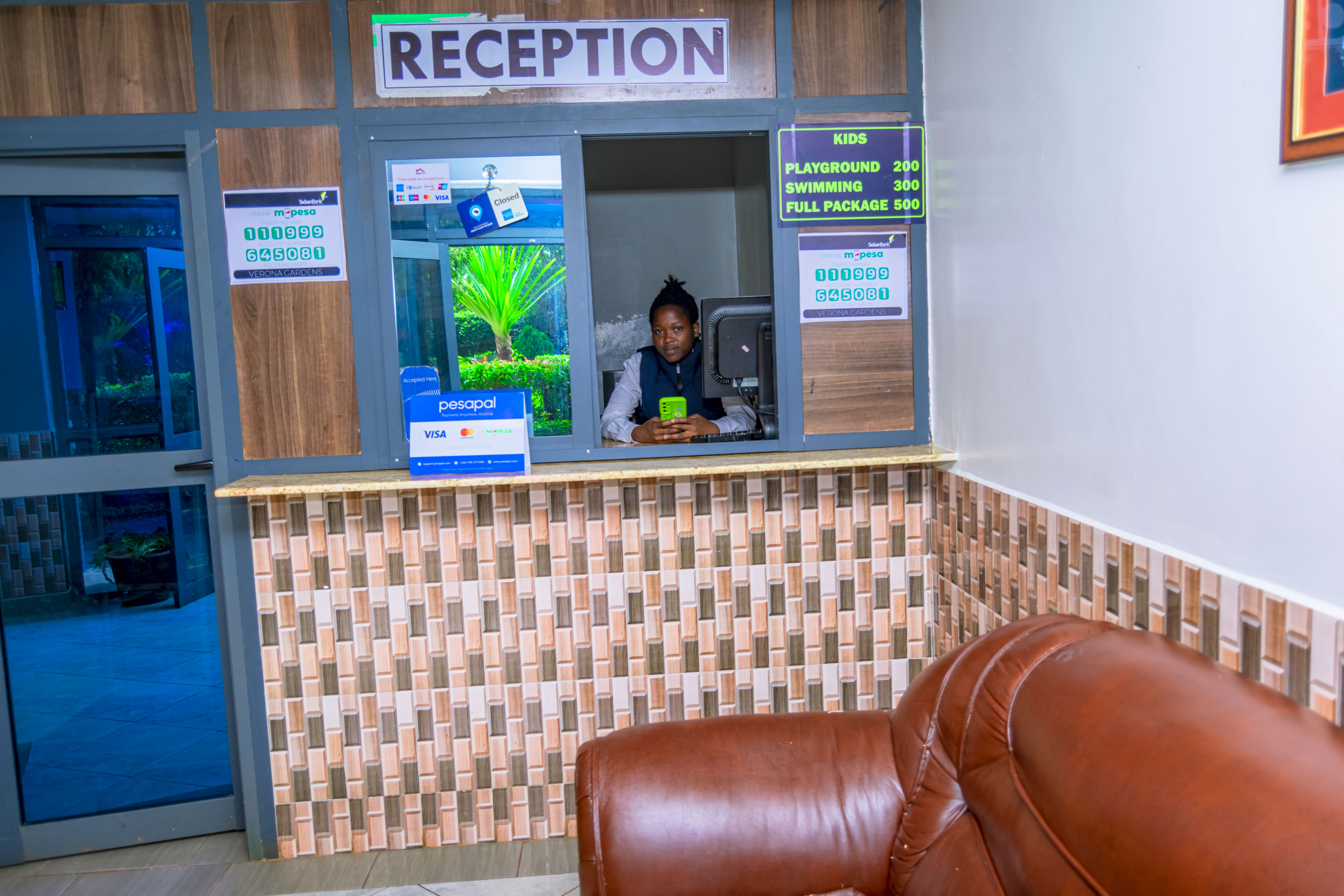 Hotel with bar in Mosocho
 6