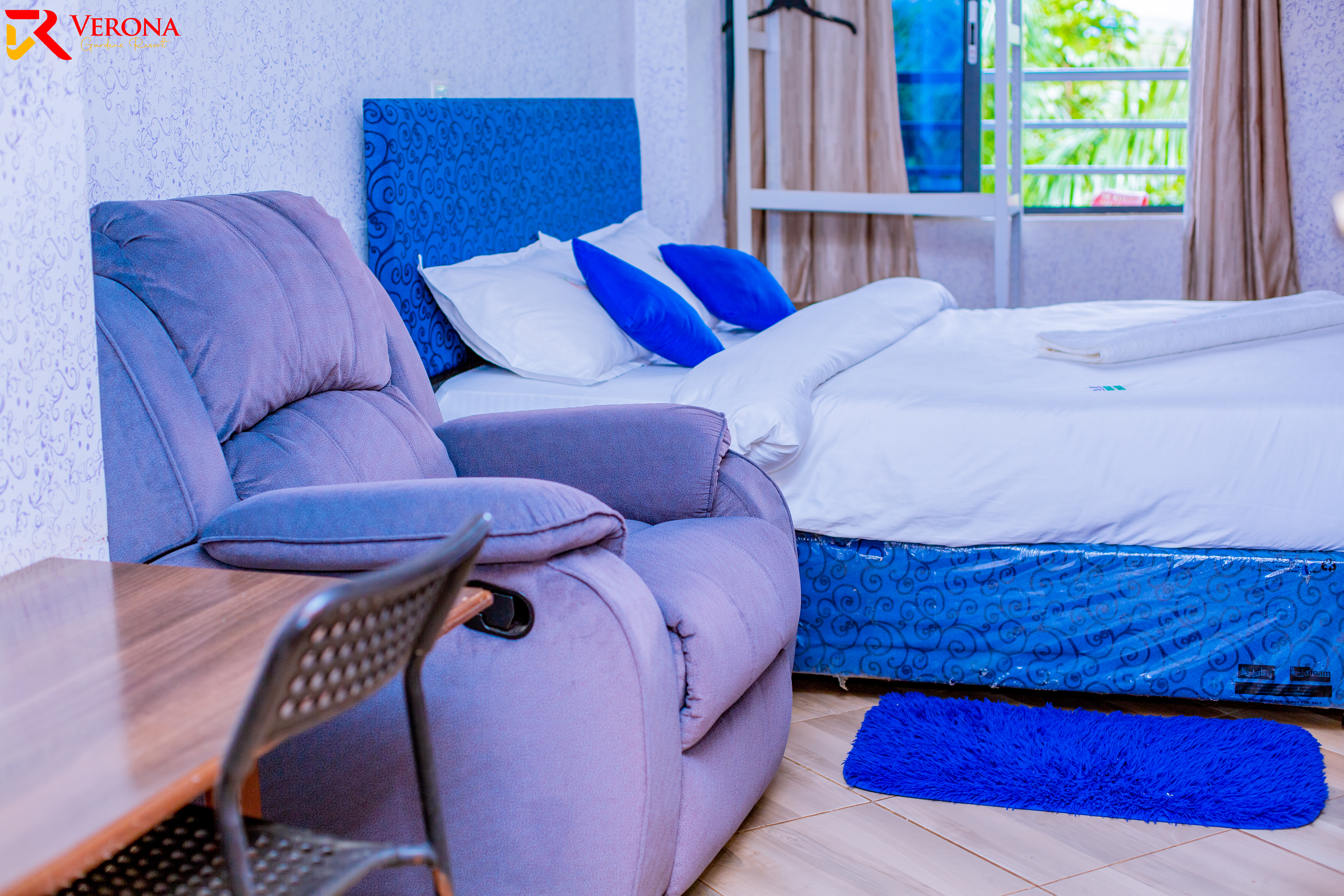 Kenya hotel with swimming pool
 6